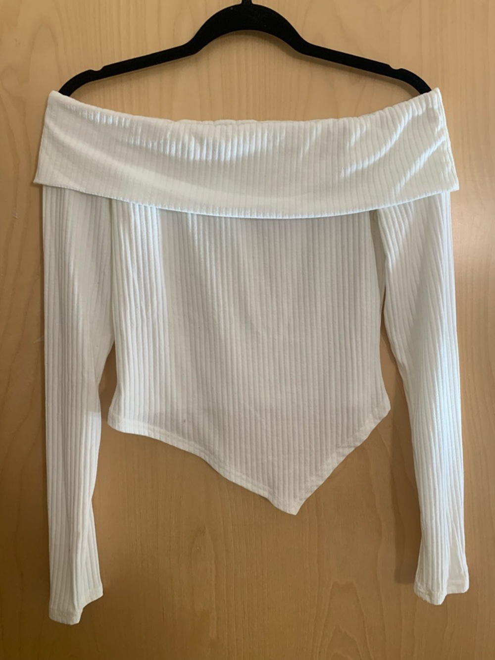 PrettyLittleThing White Off-Shoulder Ribbed Pointed Hem Top